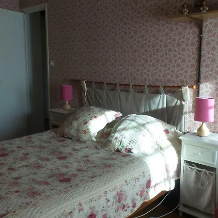 Les Oliviers Bed & Breakfast *